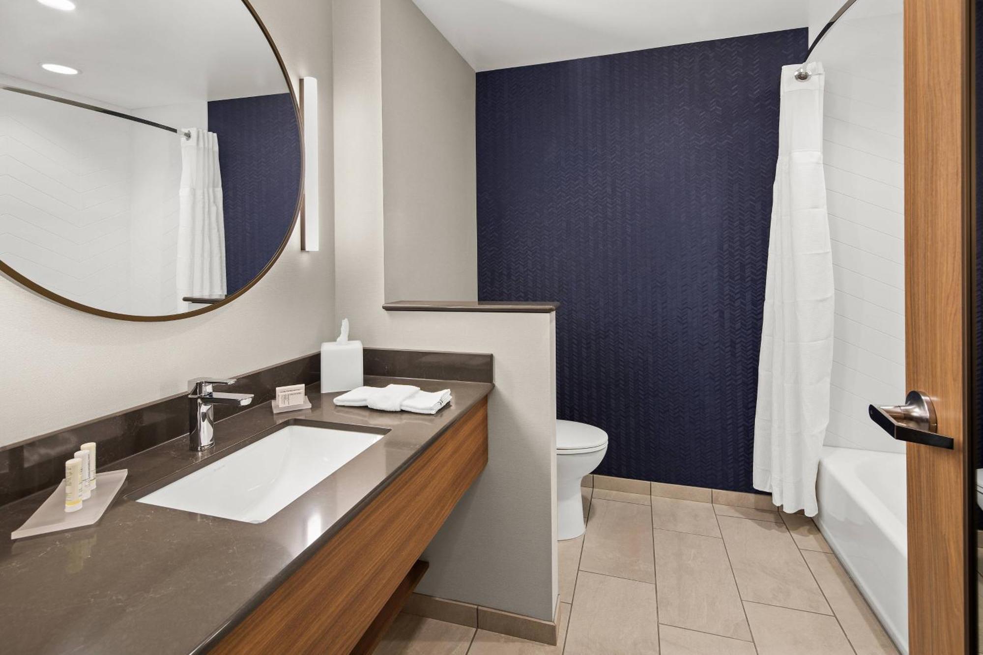 Fairfield By Marriott Inn & Suites Duluth Exterior photo